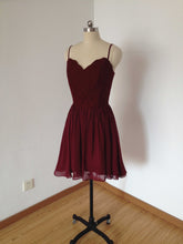 Load image into Gallery viewer, Spaghetti Straps Burgundy Lace Chiffon Short Homecoming Dress