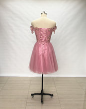 Load image into Gallery viewer, Off Shoulder Dusty Rose Lace Tulle Short Homecoming Dress Lace-up Back