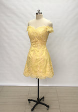 Load image into Gallery viewer, Off Shoulder Sweetheart Yellow Lace Short Homecoming Dress