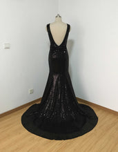 Load image into Gallery viewer, Mermaid Backless Black Sequin Long Prom Dress with Sequin Bow