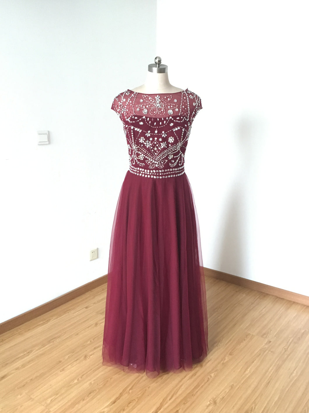 Backless Cap Sleeves Burgundy Tulle Long Prom Dress