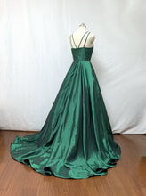 Load image into Gallery viewer, Ball Gown Spaghetti Straps Emerald Green Taffeta Long Prom Dress with Train