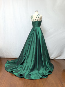 Ball Gown Spaghetti Straps Emerald Green Taffeta Long Prom Dress with Train