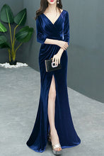 Load image into Gallery viewer, Velvet Prom Dress 2020 Royal Blue Long 3/4 Sleeves