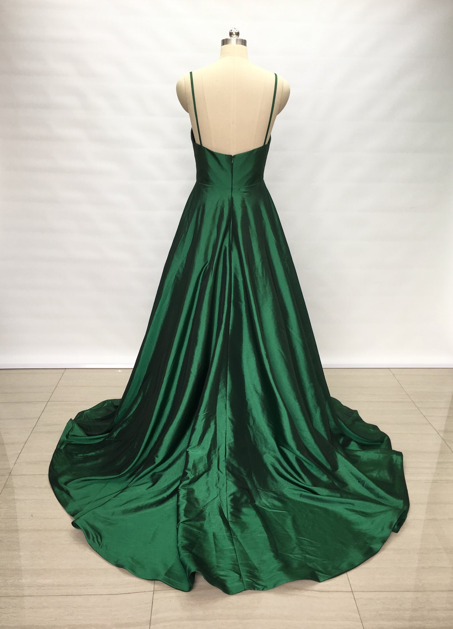 Emerald Green Prom Dress 2022 Spaghetti Straps Taffeta Long Evening Dress with Pockets 12 / Custom Color Emerald Green Prom Dress 2022 Spaghetti Straps Taffeta Long Evening Dress with Pockets 12 / Custom Color