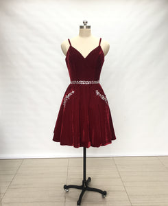 Spaghetti Straps Burgundy Velvet Short Homecoming Dress with Pockets