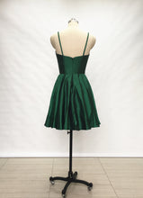 Load image into Gallery viewer, Spaghetti Straps Emerald Green Taffeta Short Homecoming Dress