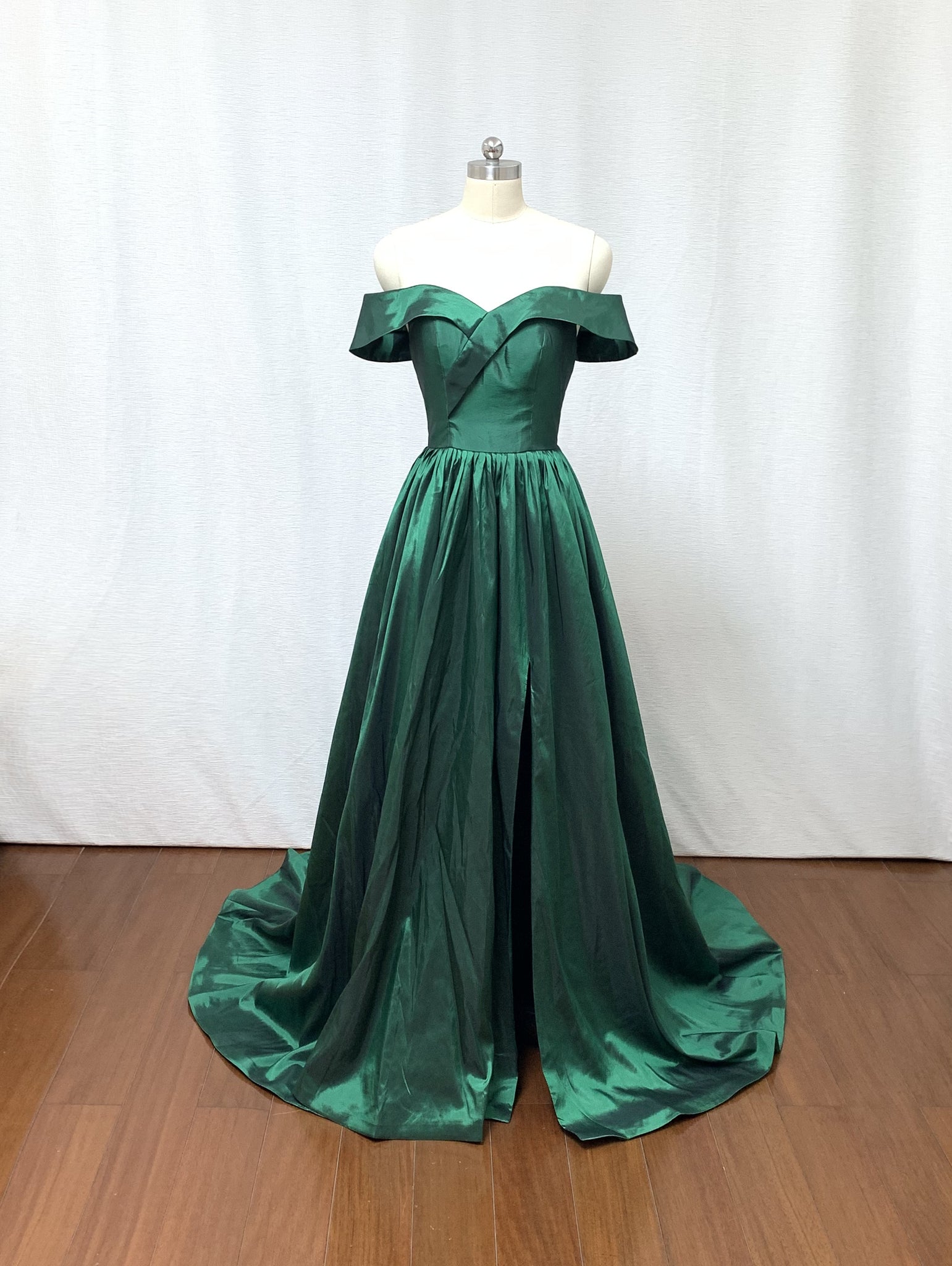 Emerald Green Prom Dress 2023 with Slit – DressCulture