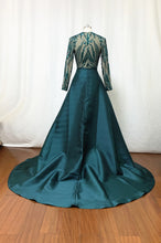 Load image into Gallery viewer, Dark Green Pattern Sequin Prom Dress 2023 Mermaid Long Sleeves with Detachable Skirt Satin