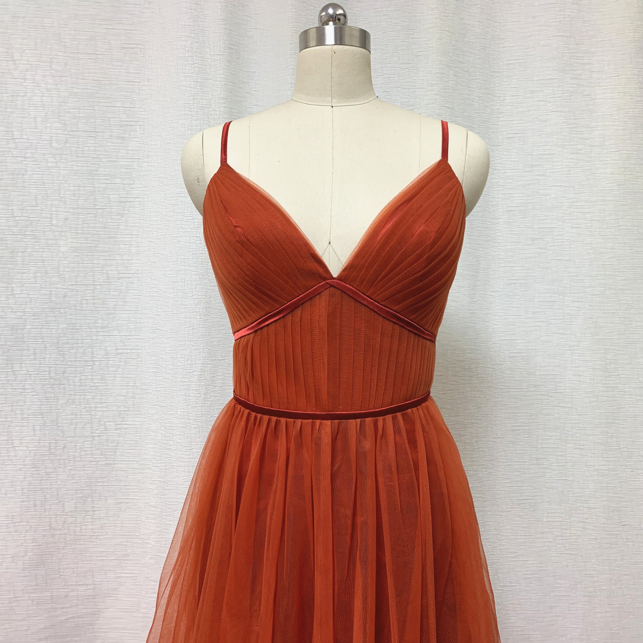 Burnt Orange Tulle Prom Dress 2023 Spaghetti Straps Boho Bridesmaid Dress 4 / Black Burnt Orange Tulle Prom Dress 2023 Spaghetti Straps Boho Bridesmaid Dress 4 / Black